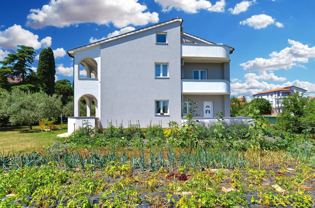 Apartments Elizabeta 1701 Fažana Exteriör bild