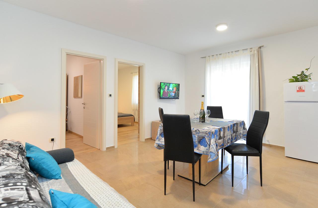 Apartments Elizabeta 1701 Fažana Exteriör bild