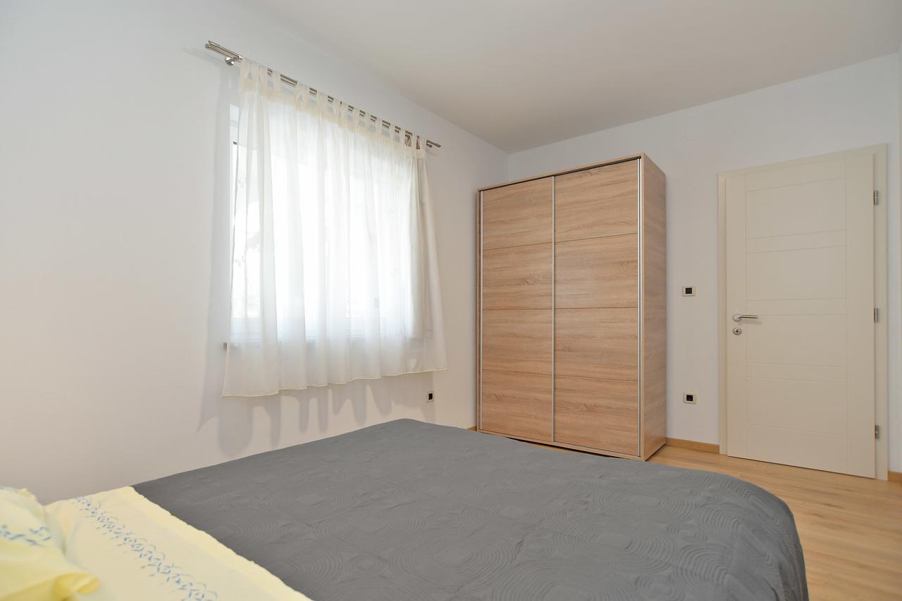 Apartments Elizabeta 1701 Fažana Exteriör bild